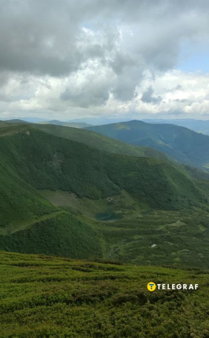 Вид с горы Большой котел на озеро Ворожеска