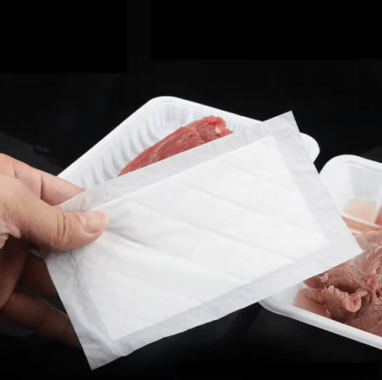 мясо на белой подкладке