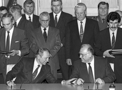 Леонид Кучма в молодости, фото