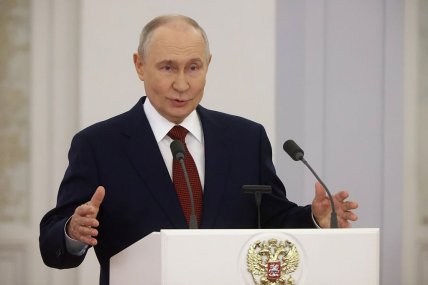 Володимир Путін без годинника на руці 27 липня