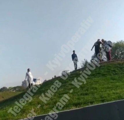 люди в Киеве