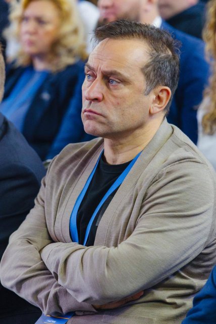 Дмитрий Свищев