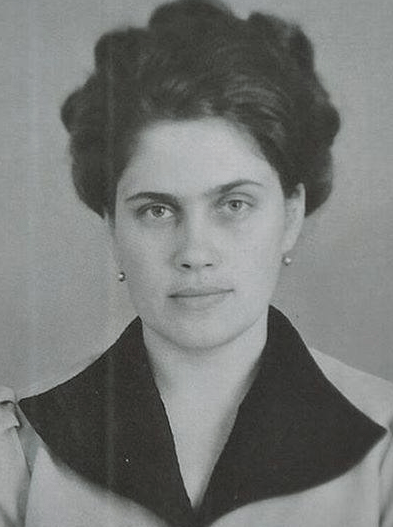 Людмила Янукович у молодості