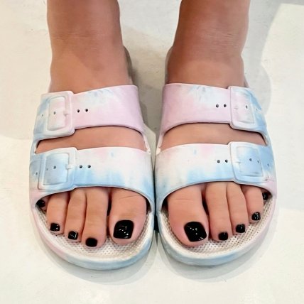 Черный педикюр