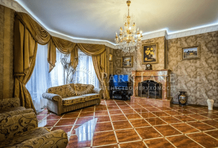 Під Києвом продають будинок у стилі Пшонки