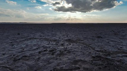 Каховское водохранилище после подрыва