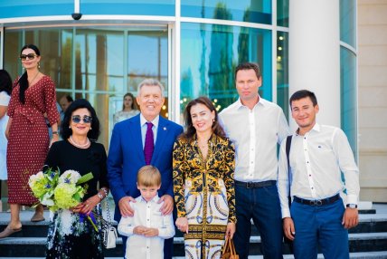 Сергей Кивалов семья