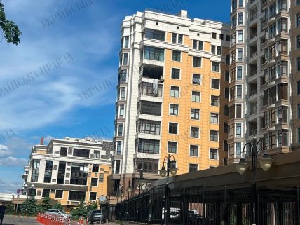 Пошкодження на верхніх поверхах будинку