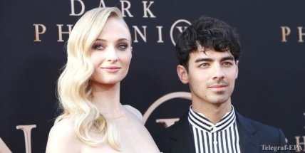 Софи Тернер и участник группы Jonas Brothers Джо Джонас 