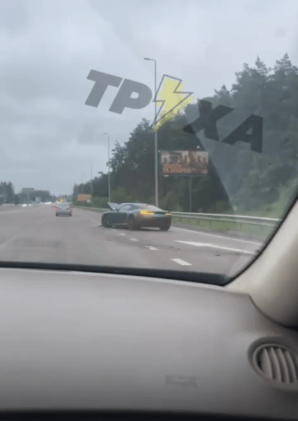 На Київщині розбився Aston Martin