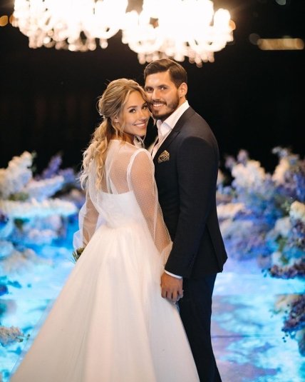 Даша Квіткова та Нікіта Добринін на весіллі