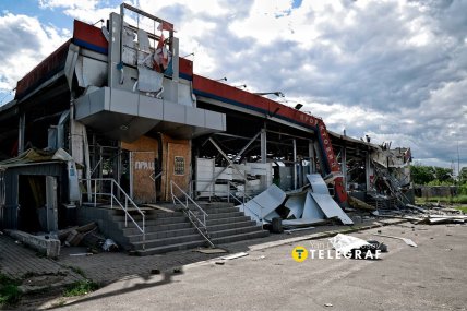 Магазин майже повністю знищений російським ударом