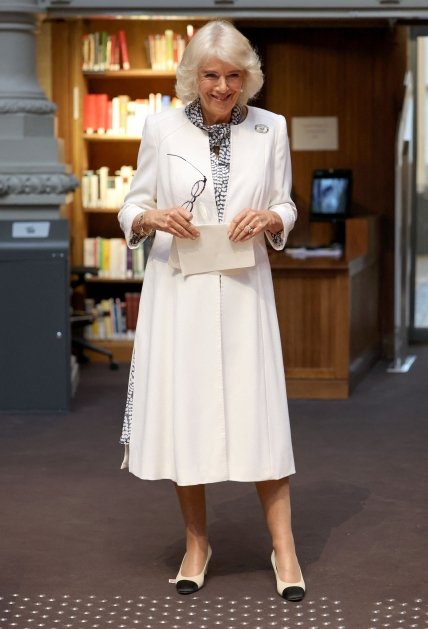 Королева Камілла