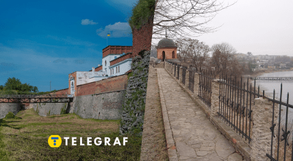 Вхід та внутрішній двір Дубенського замку