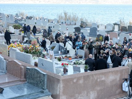 могила Брижит Бардо