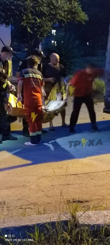 в харькове полицейский избил вора укравшего телефон до полусмерти