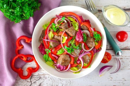 Простий та бюджетний салат