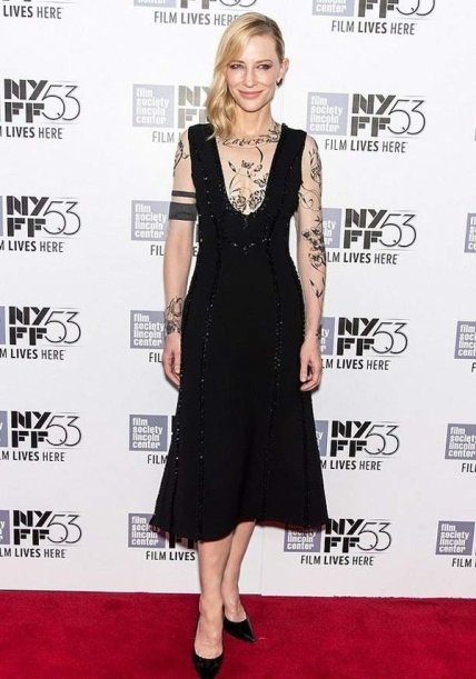 Кейт Бланшетт впечатлила публику элегантным нарядом