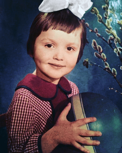 Оля Полякова у дитинстві