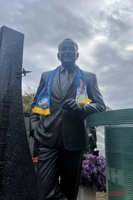 Как выглядит памятник Маслякову