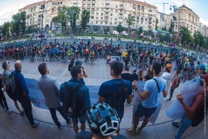 Митинг велосипедистов в Киеве