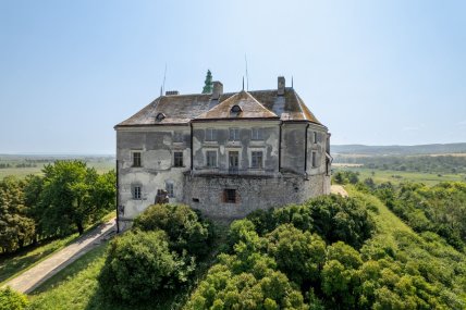 Олеский замок во Львовской области был построен почти 700 лет назад