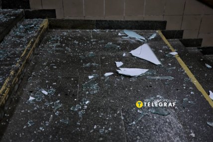 Уламки на станції метро "Лісова". Фото Ян Доброносов