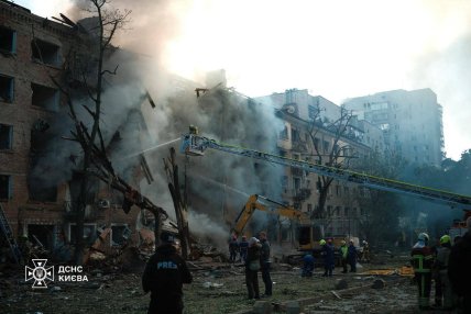 Ліквідація наслідків обстрілу Києва