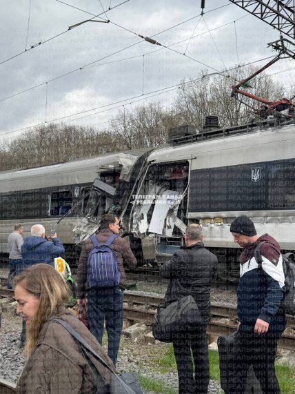 Інтерсіті зіштовхнувся з тепловозом