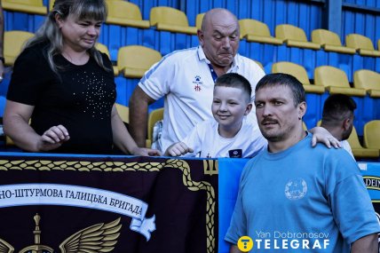 Олександр Усик  на Чемпіонаті України з ампфутболу