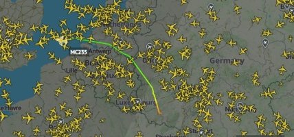 Самолет с военными США