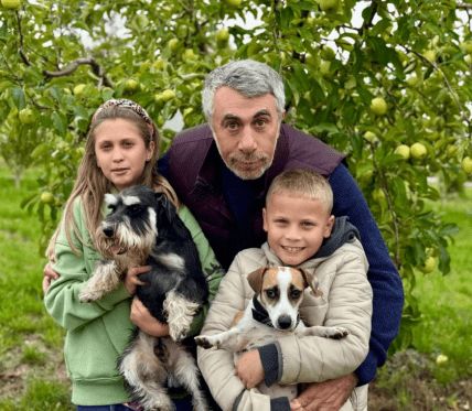 Комаровський з онуками