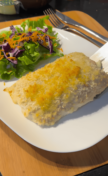 Що приготувати з курячого фаршу — рецепт м’ясних конвертиків з помідором та сиром