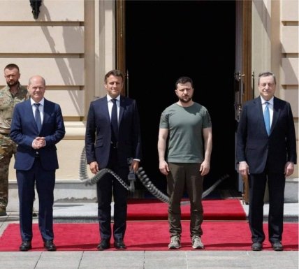 Шольц та Макрон у Києві - користувачі мережі відреагували - добірка мемів