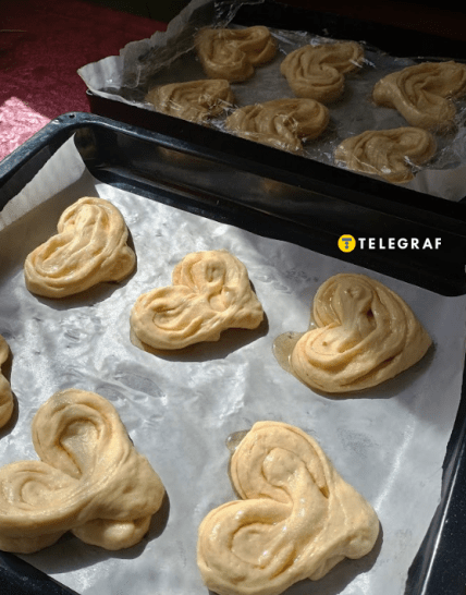 Как приготовить булочки сердечки с сахаром