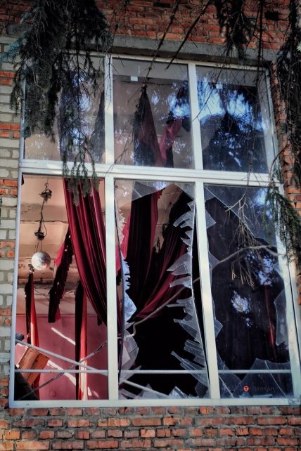 Зруйнований житлово-комунальний коледж у Харкові