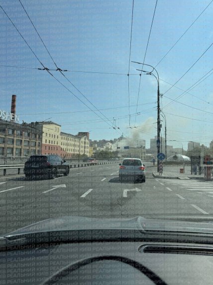 Пожар в Киеве, горит фабрика Рошен на Демеевской