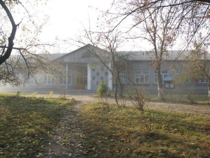 Школа в селе Паликоровы