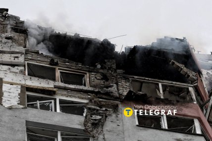 Будинок у Деснянському районі після влучання дрона. Фото Ян Доброносов