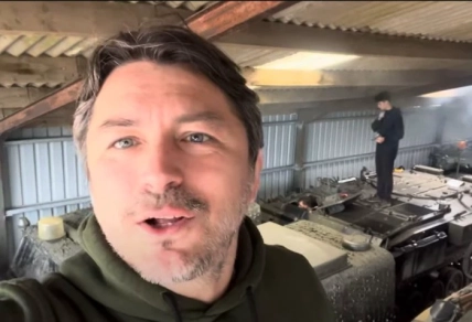 Сергей Притула встретил сына Петра Порошенко