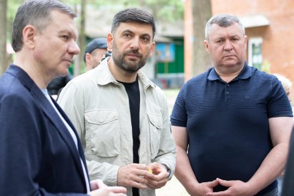 Володимир Гройсман чим займається зараз