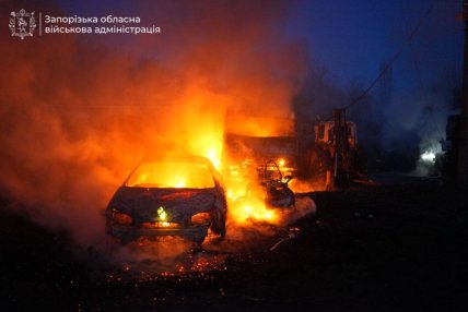 Пожежа на автостоянці у Запоріжжі 15.04.2026 після російської атаки