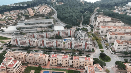 Жилой комплекс, где живет семья нардепа Корявченкова