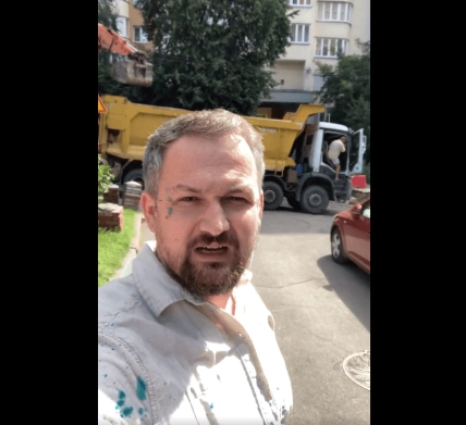 Юрія Левченка облили зеленкою