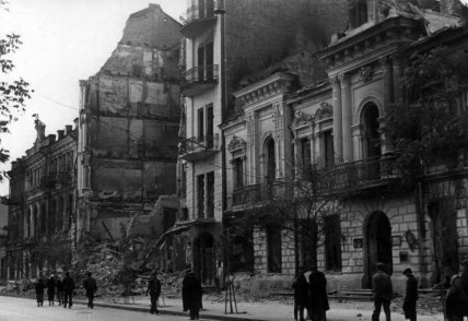 Руїни готелю Брістоль Спартак Дніпро