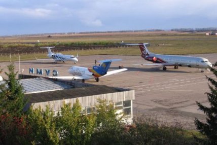 Аеропорт Суми пасажирські рейси, архівне фото