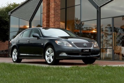 Lexus LS 460 - елегантність та комфорт