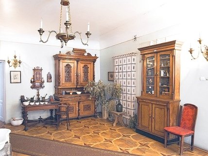 Куда пойти с ребенком на выходных 17 и 18 октября: экскурсия в аптеку-музей