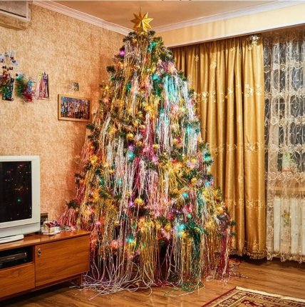 елка с мишурой новогодняя