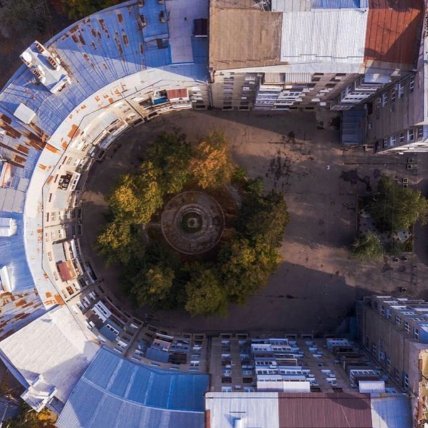 Будинок підкова на Гіршмана у Харкові як виглядає з висоти